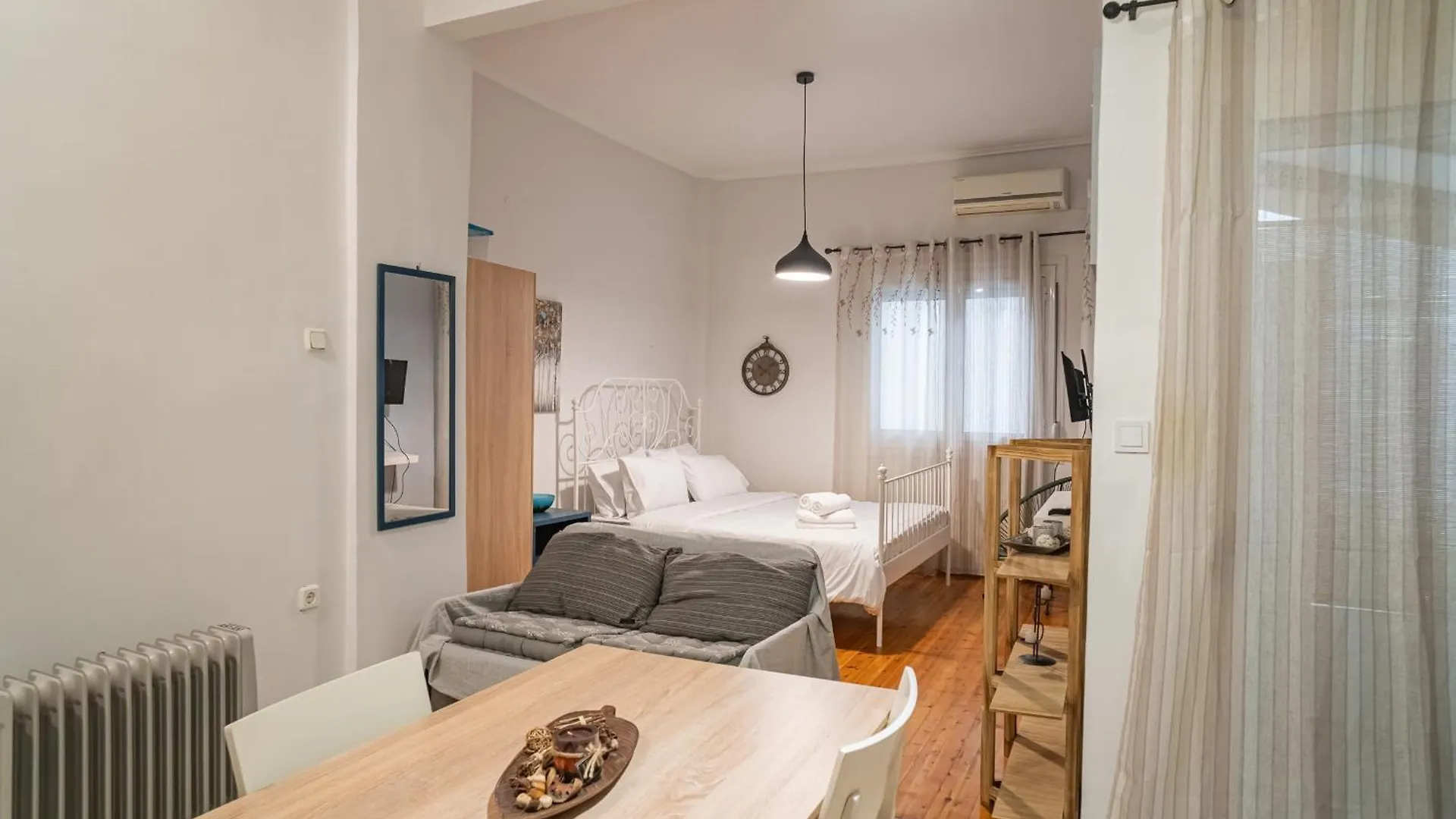 Feel Greek Hospitality #Θ004 Apartment Thessaloniki 0*,  Greece